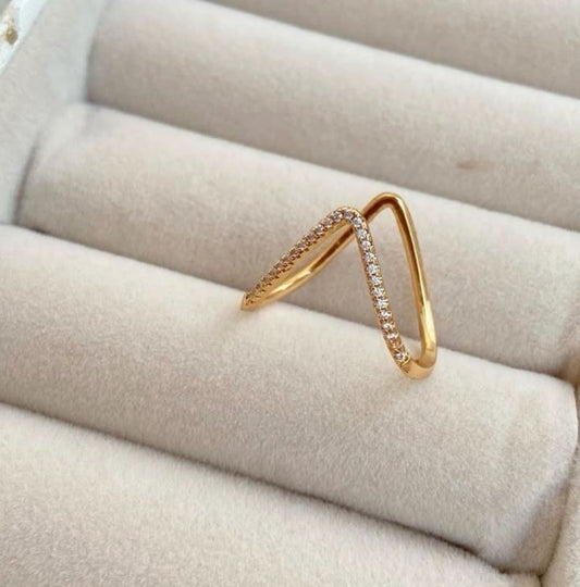 YQ Gold V Shaped Ring 💍