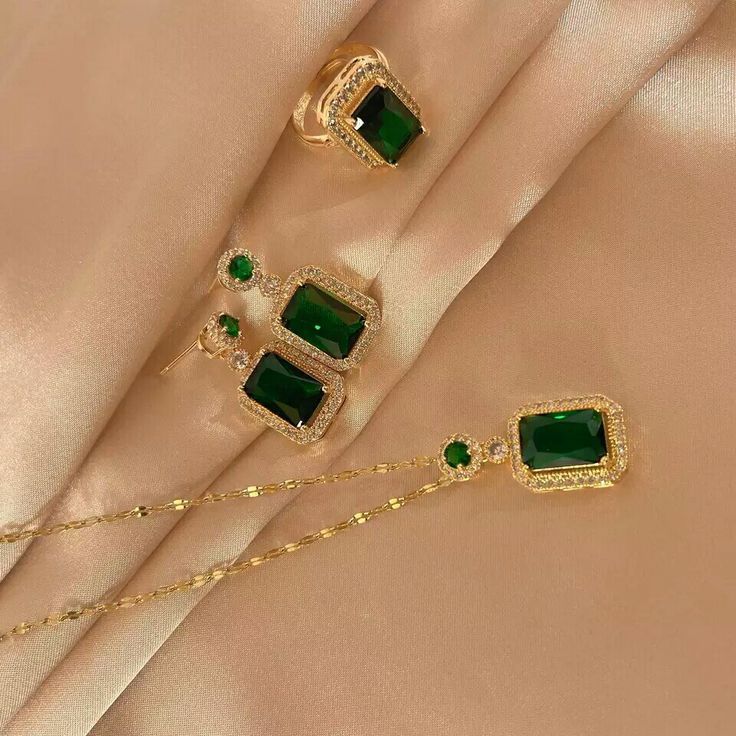 Gorgeous Jewellery Green Necklace set, Earrings Diamond with Ring