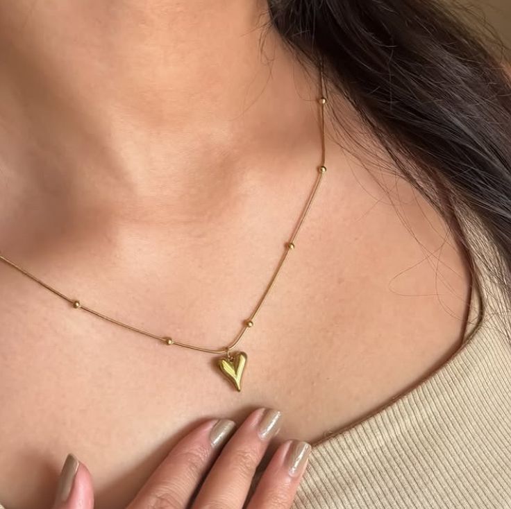 YQ 18k Gold Plated Heart-Shaped Pendant Necklace