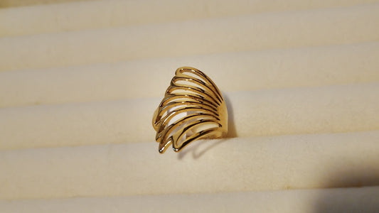 YQ Golden Waves Ring