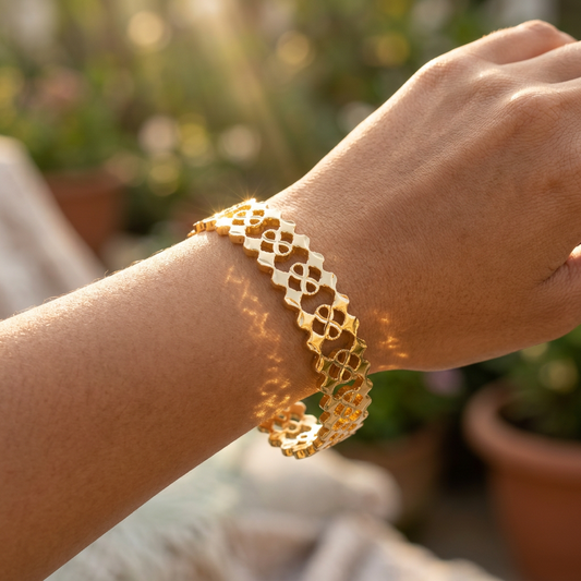 YQ Infinity Clover Bracelet For Women
