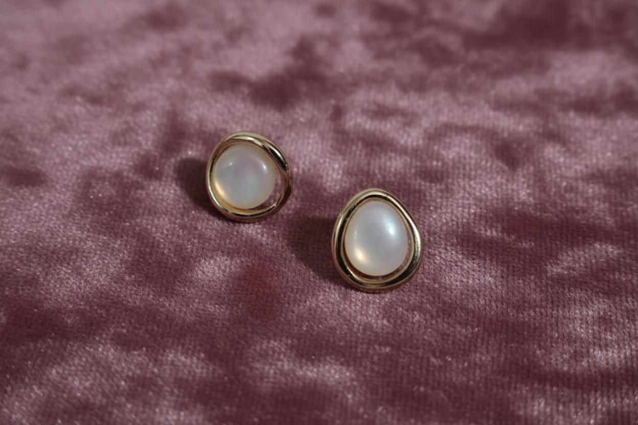 Elegant Minimalist Round Stud Earrings